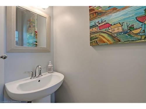 1069 Beach Boulevard, Hamilton, ON - Indoor Photo Showing Bathroom