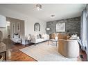 Upper-34 Briarwood Crescent, Hamilton, ON  - Indoor Photo Showing Living Room 