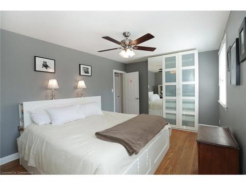 865 Shadeland Avenue, Burlington, ON - Indoor Photo Showing Bedroom