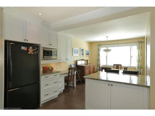 865 Shadeland Avenue, Burlington, ON - Indoor Photo Showing Kitchen