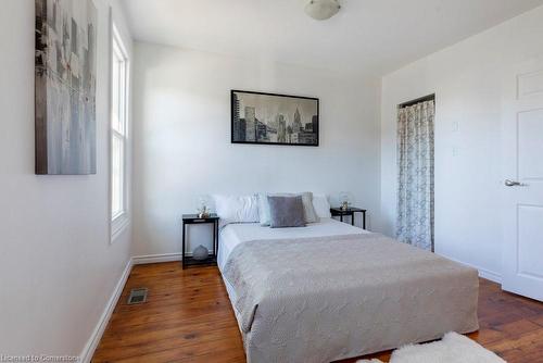 536 James Street N, Hamilton, ON - Indoor Photo Showing Bedroom