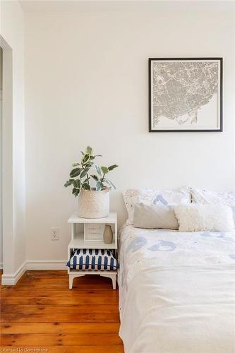 536 James Street N, Hamilton, ON - Indoor Photo Showing Bedroom