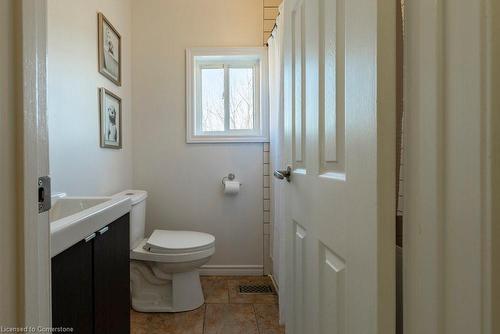 536 James Street N, Hamilton, ON - Indoor Photo Showing Bathroom