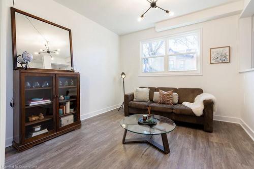 536 James Street N, Hamilton, ON - Indoor Photo Showing Living Room