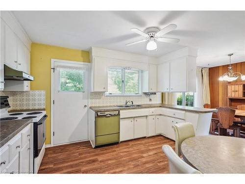 9 Briarsdale Drive, St. Catharines, ON - Indoor Photo Showing Kitchen With Double Sink