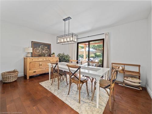 37 Maple Avenue, Flamborough, ON - Indoor Photo Showing Dining Room