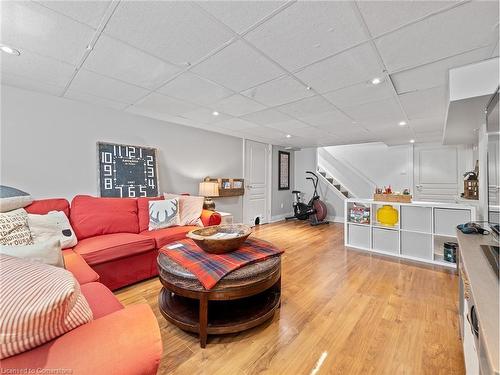 37 Maple Avenue, Flamborough, ON - Indoor Photo Showing Living Room