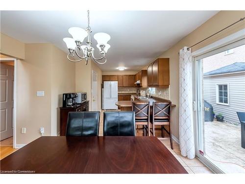 2391 Curtis Road, Burlington, ON - Indoor