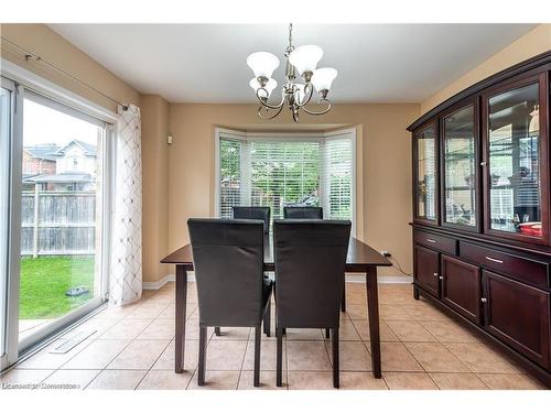 2391 Curtis Road, Burlington, ON - Indoor Photo Showing Dining Room