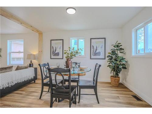 594 Waterloo Street, Hamilton, ON - Indoor Photo Showing Dining Room