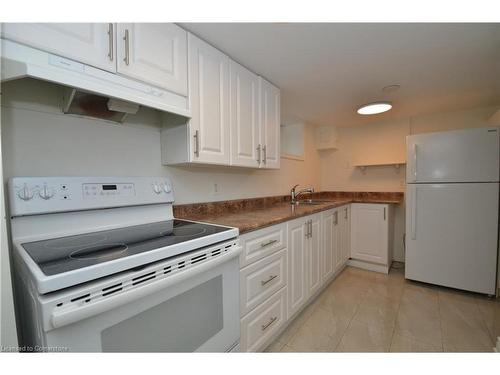 B-880 Upper Sherman Avenue, Hamilton, ON - Indoor Photo Showing Kitchen