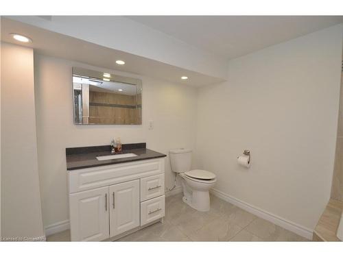 B-880 Upper Sherman Avenue, Hamilton, ON - Indoor Photo Showing Bathroom