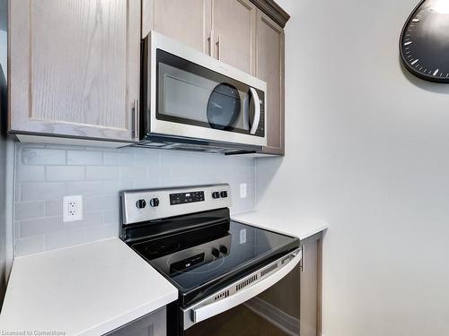 238-16 Concord Place, Grimsby, ON - Indoor Photo Showing Kitchen