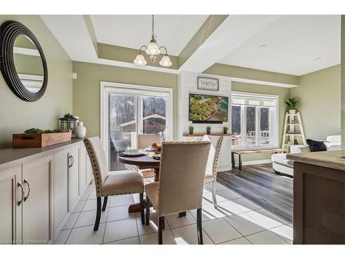 127 Kinsman Drive, Binbrook, ON - Indoor Photo Showing Dining Room