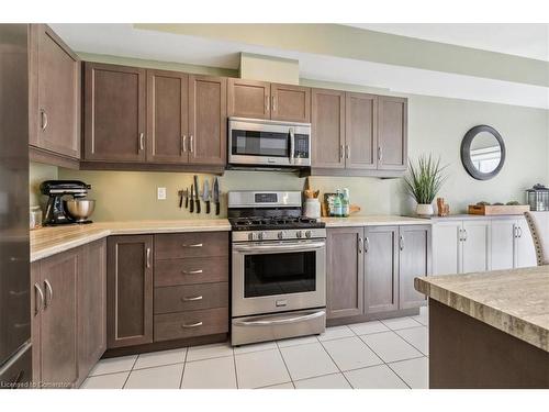 127 Kinsman Drive, Binbrook, ON - Indoor Photo Showing Kitchen