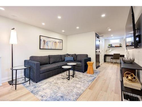 1-1456 Olga Drive, Burlington, ON - Indoor Photo Showing Living Room