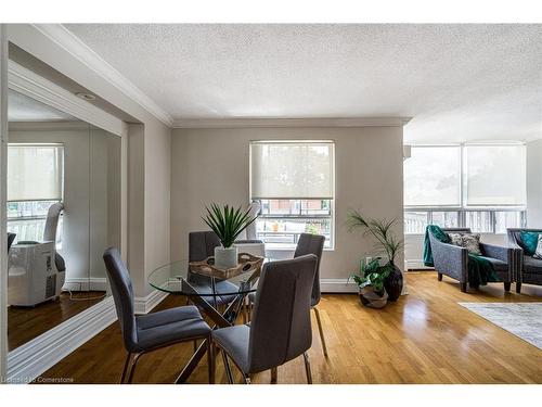 209-10 John Street, Dundas, ON - Indoor Photo Showing Dining Room