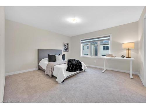 22 Sundin Drive, Caledonia, ON - Indoor Photo Showing Bedroom