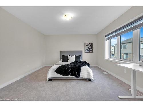 22 Sundin Drive, Caledonia, ON - Indoor Photo Showing Bedroom