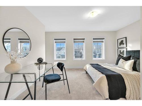 22 Sundin Drive, Caledonia, ON - Indoor Photo Showing Bedroom