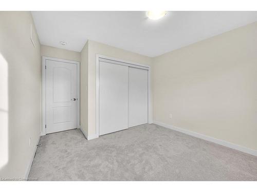 22 Sundin Drive, Caledonia, ON - Indoor Photo Showing Other Room