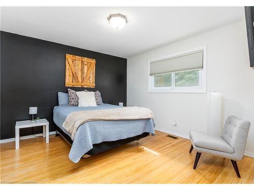 120 Pusey Boulevard, Brantford, ON - Indoor Photo Showing Bedroom