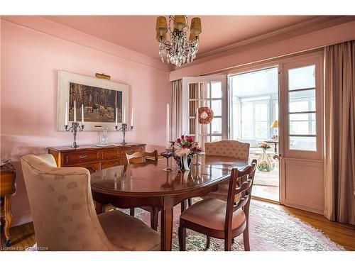 144 Brantdale Avenue, Hamilton, ON - Indoor Photo Showing Dining Room