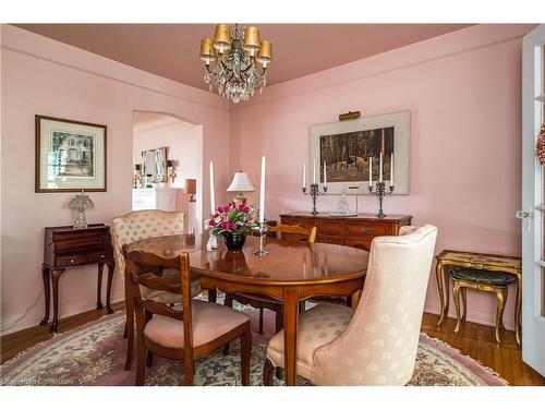 144 Brantdale Avenue, Hamilton, ON - Indoor Photo Showing Dining Room