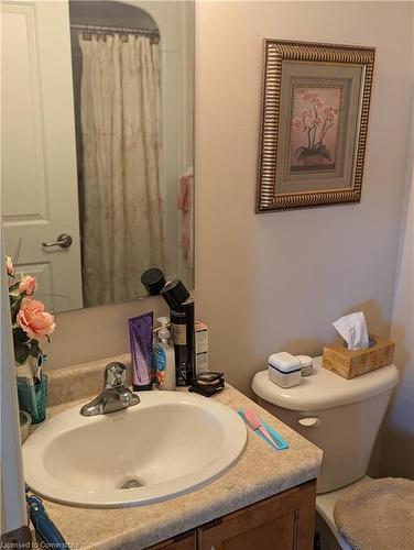 312-56 Kerman Avenue, Grimsby, ON - Indoor Photo Showing Bathroom