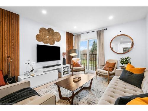 52-2530 Northampton Boulevard, Burlington, ON - Indoor Photo Showing Living Room