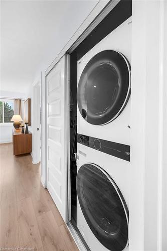 52-2530 Northampton Boulevard, Burlington, ON - Indoor Photo Showing Laundry Room