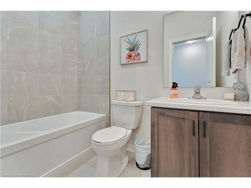 104 Parkside Drive, St. Catharines, ON - Indoor Photo Showing Bathroom