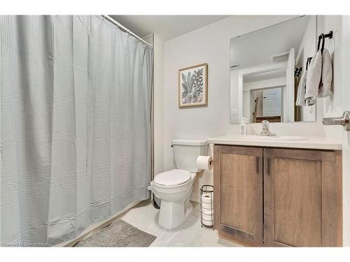 104 Parkside Drive, St. Catharines, ON - Indoor Photo Showing Bathroom