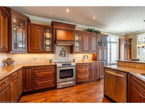 24-875 University Avenue E, Waterloo, ON - Indoor Photo Showing Kitchen