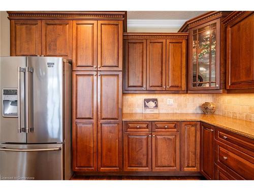 24-875 University Avenue E, Waterloo, ON - Indoor Photo Showing Kitchen