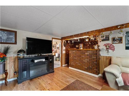 6749 Betty Avenue, Niagara Falls, ON - Indoor Photo Showing Other Room