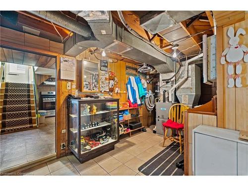 6749 Betty Avenue, Niagara Falls, ON - Indoor Photo Showing Basement