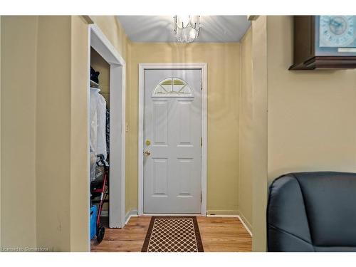 6749 Betty Avenue, Niagara Falls, ON - Indoor Photo Showing Other Room