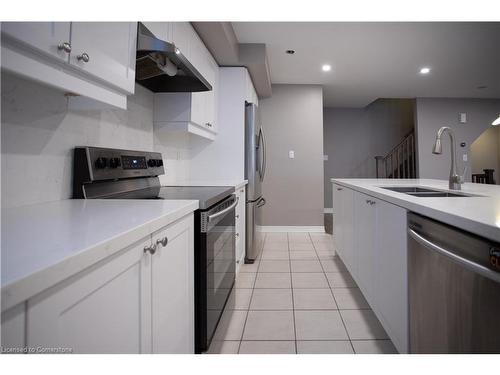 560 Allport Gate, Milton, ON - Indoor Photo Showing Kitchen With Double Sink