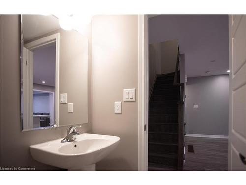 560 Allport Gate, Milton, ON - Indoor Photo Showing Bathroom