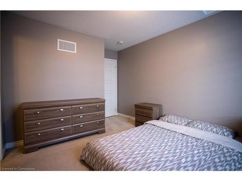 560 Allport Gate, Milton, ON - Indoor Photo Showing Bedroom