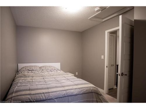 560 Allport Gate, Milton, ON - Indoor Photo Showing Bedroom