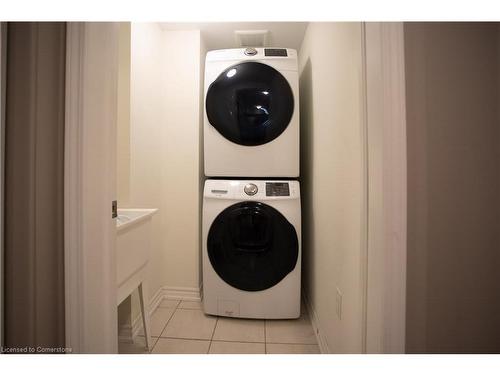 560 Allport Gate, Milton, ON - Indoor Photo Showing Laundry Room