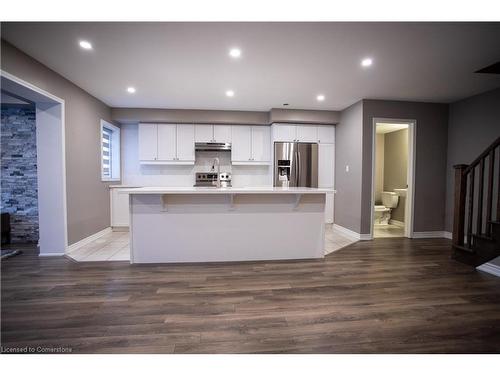 560 Allport Gate, Milton, ON - Indoor Photo Showing Kitchen