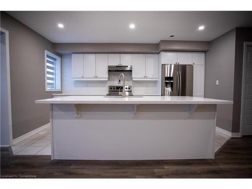 560 Allport Gate, Milton, ON - Indoor Photo Showing Kitchen