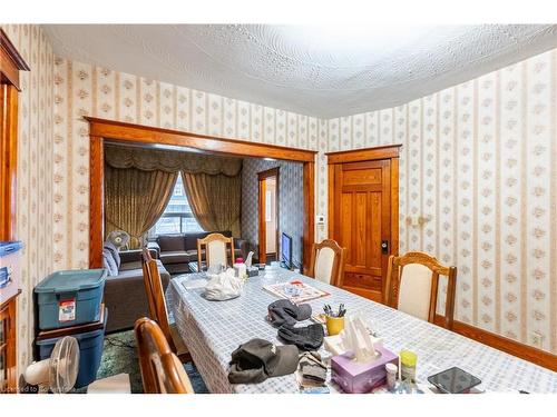 78 Barnesdale Avenue N, Hamilton, ON - Indoor Photo Showing Dining Room