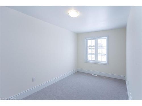 35 Jell Street, Guelph, ON - Indoor Photo Showing Other Room