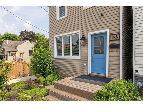 195 Wood Street E, Hamilton, ON - Outdoor