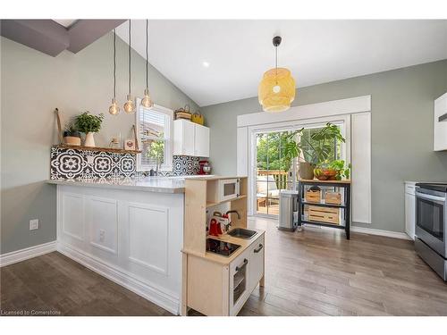 195 Wood Street E, Hamilton, ON - Indoor Photo Showing Kitchen With Upgraded Kitchen