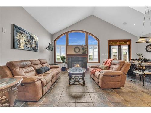 117 Christopher Drive, Hamilton, ON - Indoor Photo Showing Living Room With Fireplace